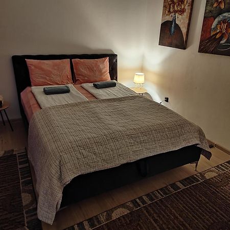 Spacious And Modern Apartment In Town Center Konjic Exterior foto