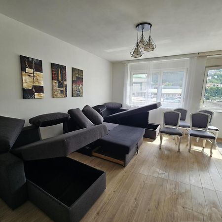 Spacious And Modern Apartment In Town Center Konjic Exterior foto