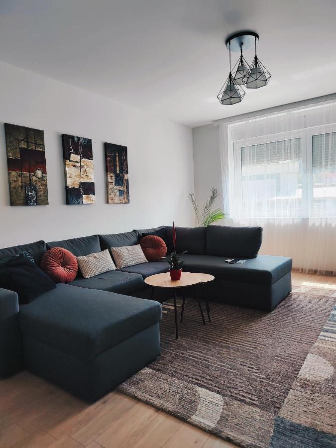 Spacious And Modern Apartment In Town Center Konjic Exterior foto