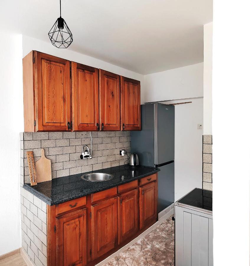 Spacious And Modern Apartment In Town Center Konjic Exterior foto