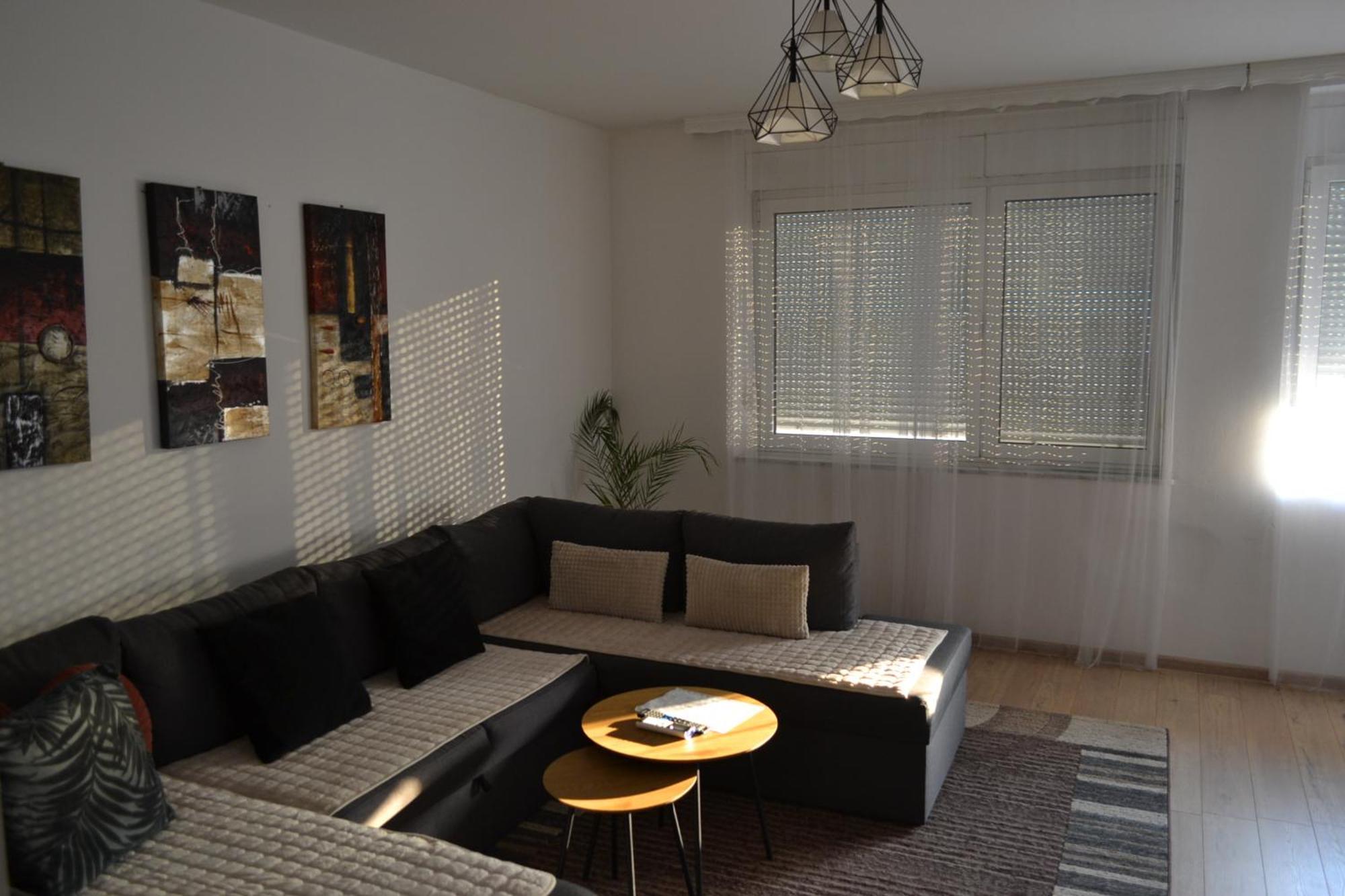 Spacious And Modern Apartment In Town Center Konjic Exterior foto